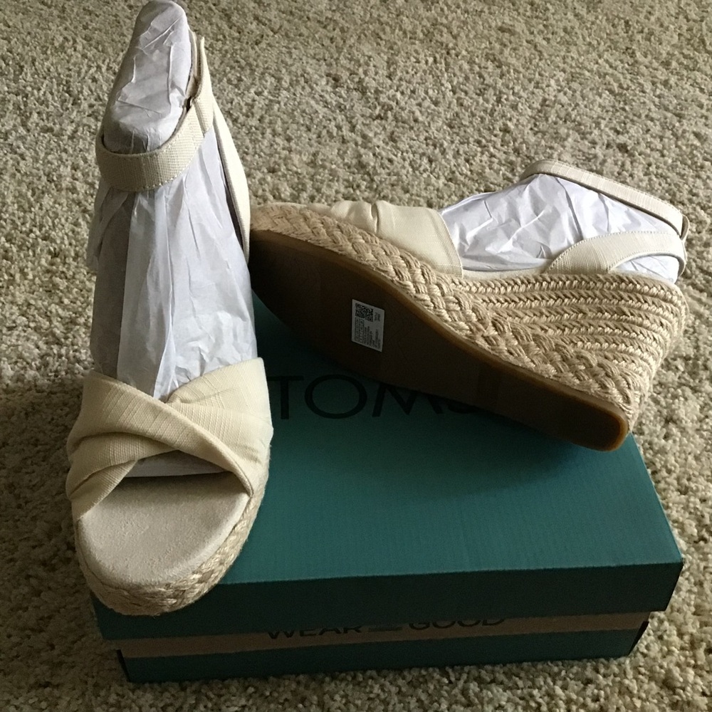 TOMS Women's Tan Wedge Espadrilles